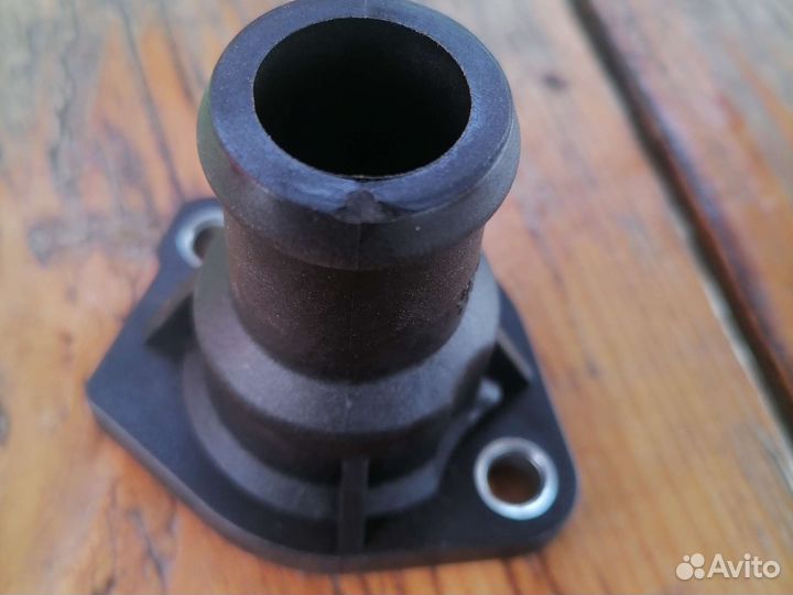 Фланец системы охлаждения