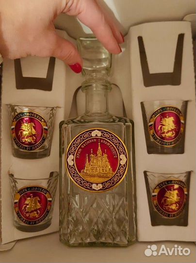 Графин хрустальный с рюмками