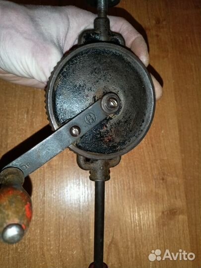 Дрель ручная