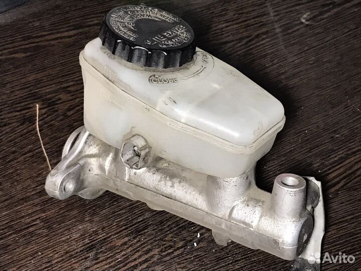 Главный тормозной цилиндр JZX90