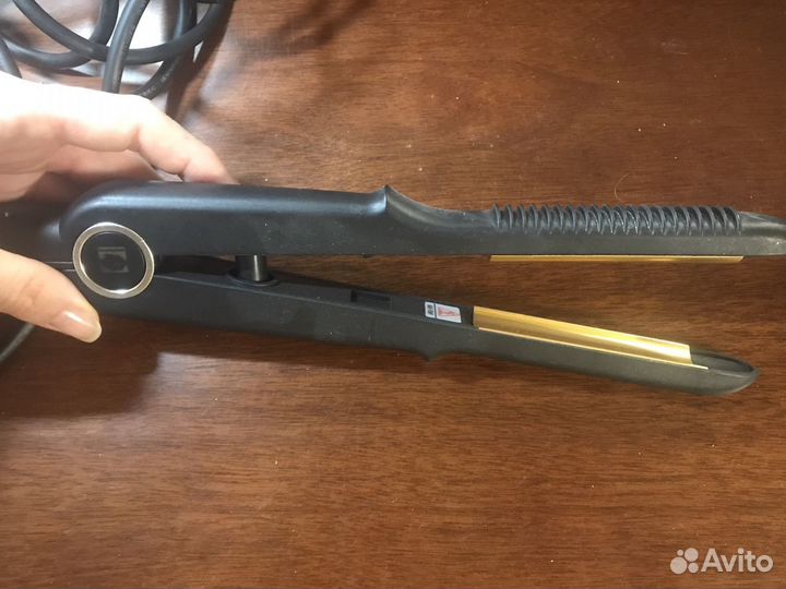 Итальянская плойка L’Arte. Щипцы для завивки