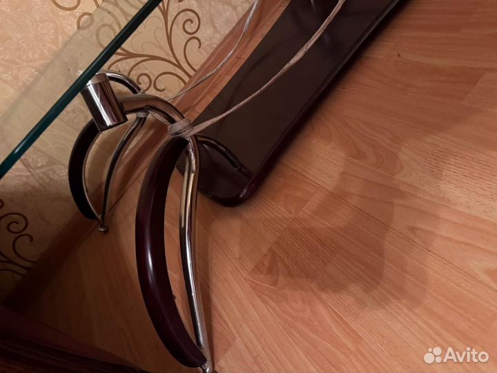 Журнальный столик
