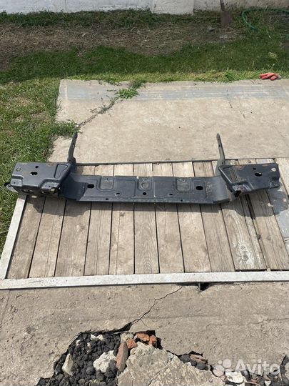 Усилитель заднего бампера volkswagen amarok