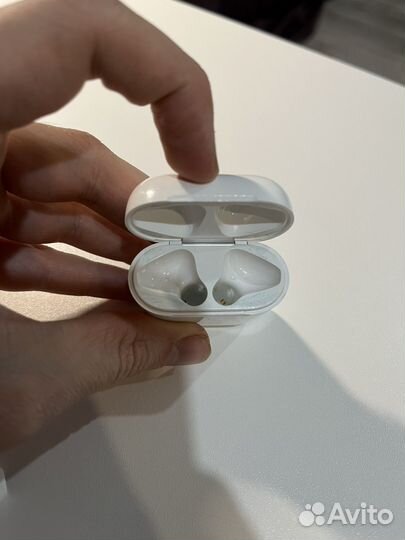 Airpods 2 с беспроводным кейсом