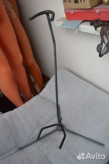 Стойка для гитары