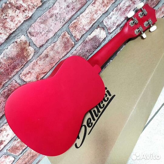 Укулеле сопрано новая