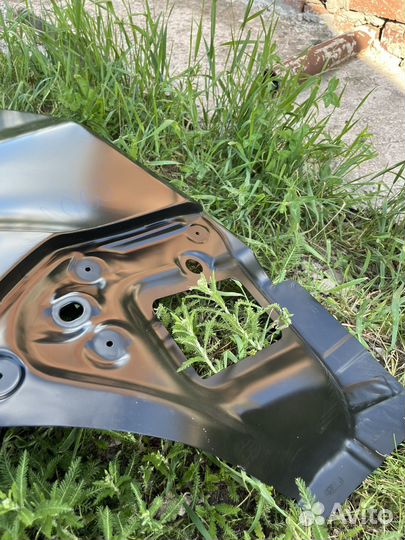 Крыло заднее левое Nissan terrano