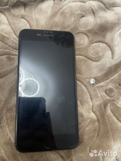 iPhone 8 Plus, 64 ГБ