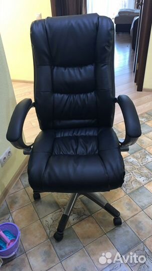 Офисное кресло руководителя бу кожаное