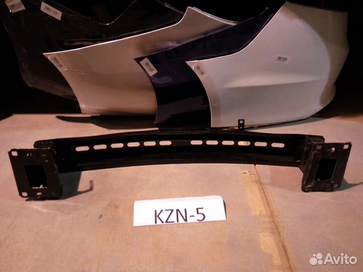 Усилитель бампера переднего Skoda Octavia