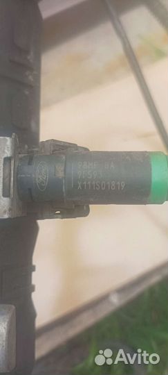 Топливная рампа с форсунками на форд фокус 1 1.6