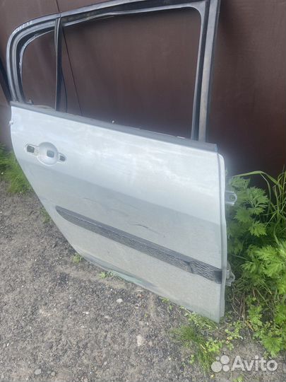 Дверь задняя правая Renault Megane II седан