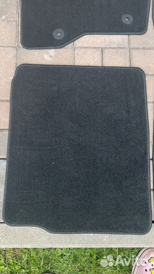 Автомобильные коврики на Ford Explorer 5 2018