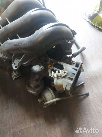 Коллектор впускной Mazda 3 BK 2.0 2002-2009