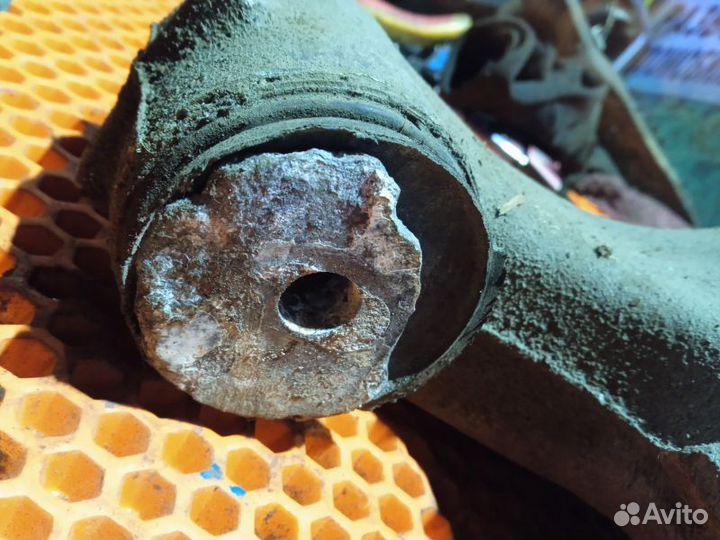 Рычаг задний левый Audi A6 Allroad Quattro