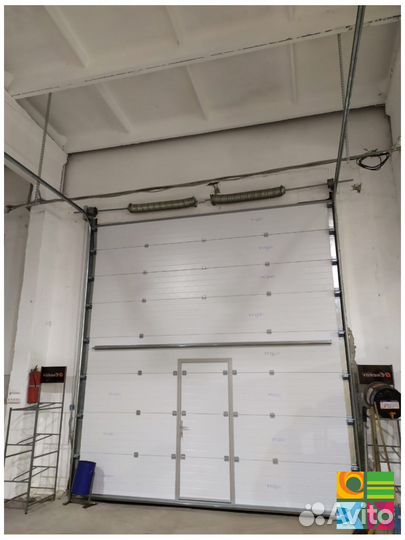 Гаражные ворота alutech