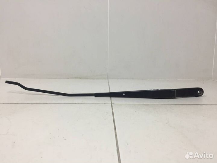 Поводок стеклоочистителя передний правый Volkswage