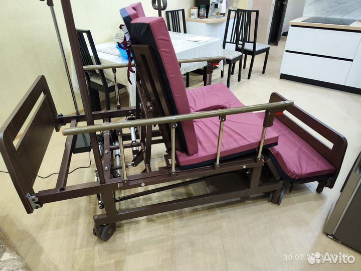 Медицинская кровать для лежачих больных DB-11