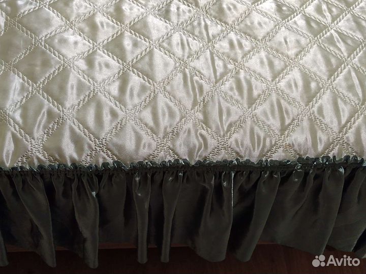 Покрывало на кровать до 1.2м. ширины