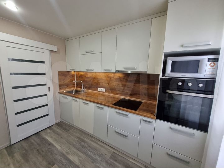 2-к. квартира, 51 м², 8/14 эт.