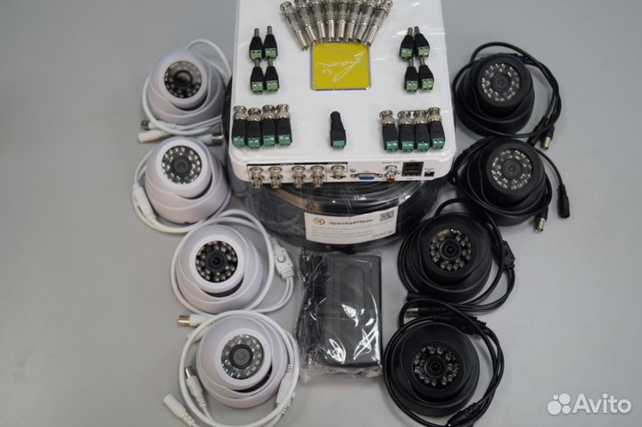 Готовый комплект (AHD-видеонаблюдения) на 8 камер