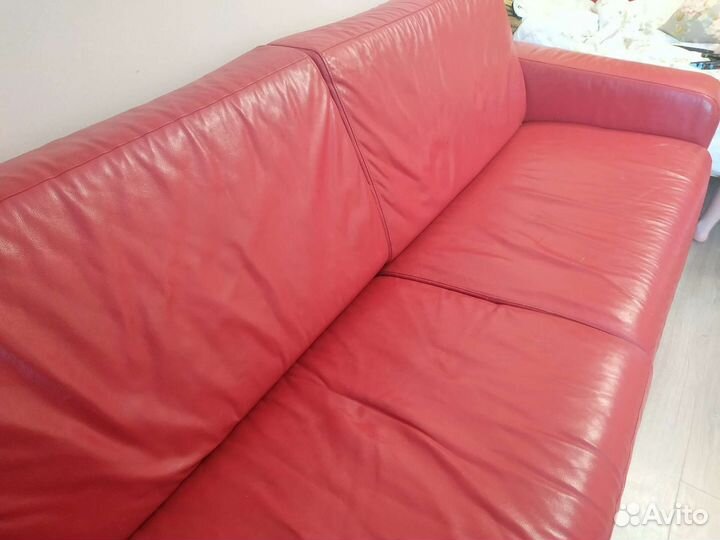 Кожаный диван раскладной