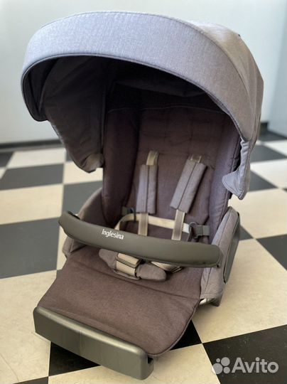 Коляска 2 в 1 Inglesina Sofia на шасси Ergo Bike