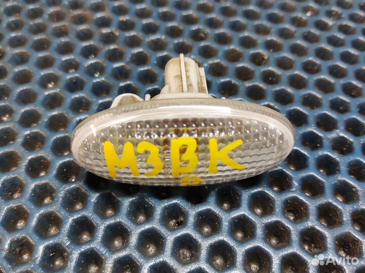 Повторитель поворотов mazda 3 BK