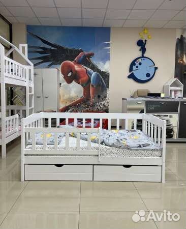 Новая детская кровать с матрасом и ящиками