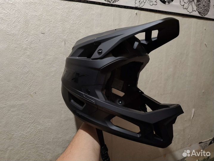 Закрытый велосипедный шлем Batfox la015-108