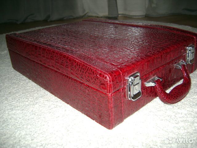 Чемодан кейс декоративный