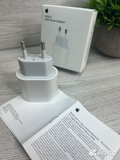 Адаптер блок на Type-C 20W USB-C