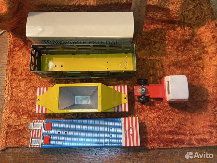 Автомобильная спецтехника. Набор гдр. Машинки