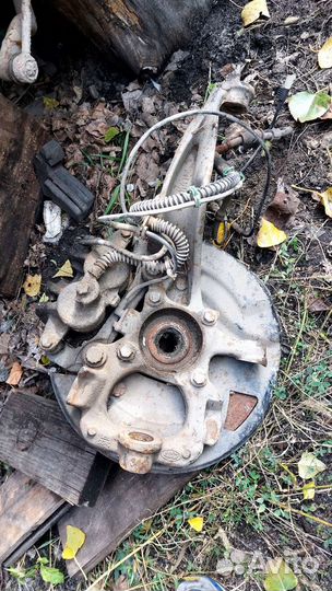 Поворотный кулак Land Rover Discovery 3