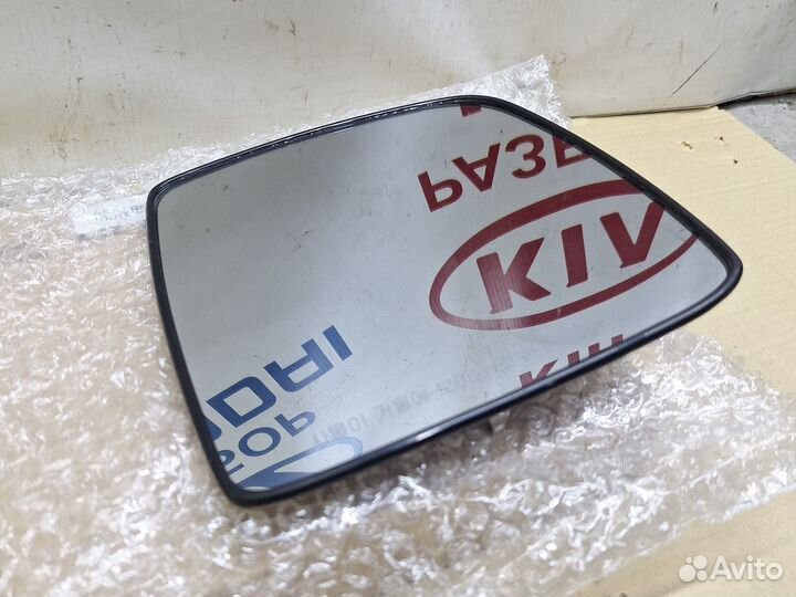 Зеркальный элемент правый Hyundai h1