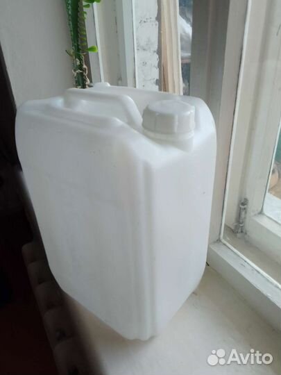 Канистра для воды и т. д