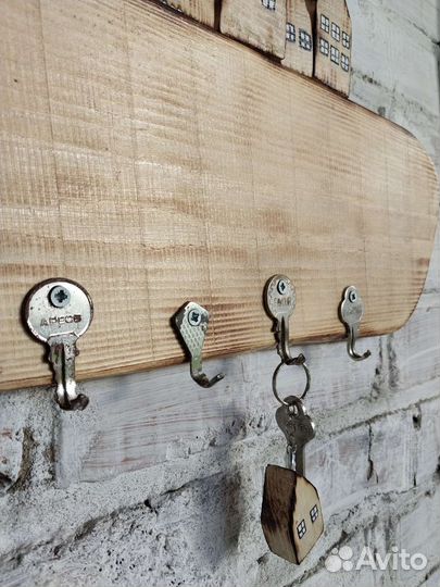Ключница настенная из дерева