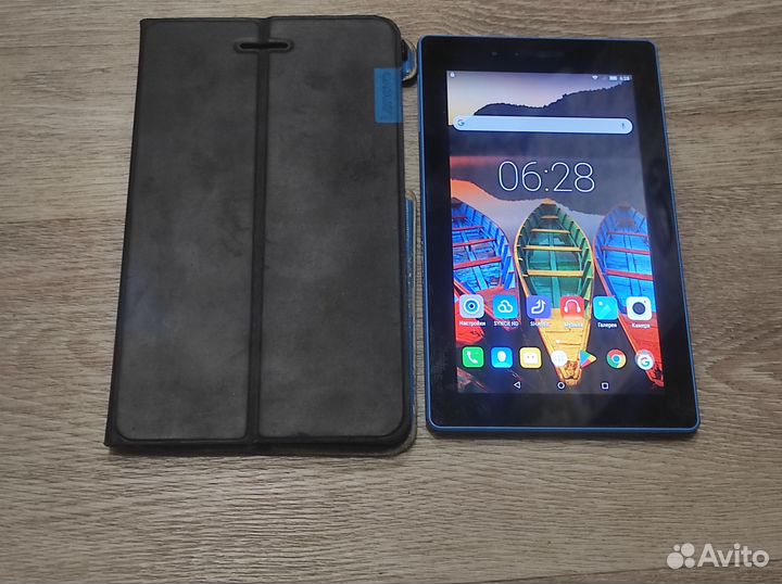 Планшет Lenovo TAB 3 Essential 710i