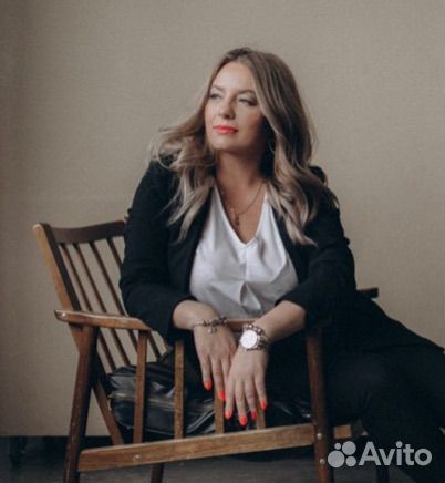 Ведущая на торжество