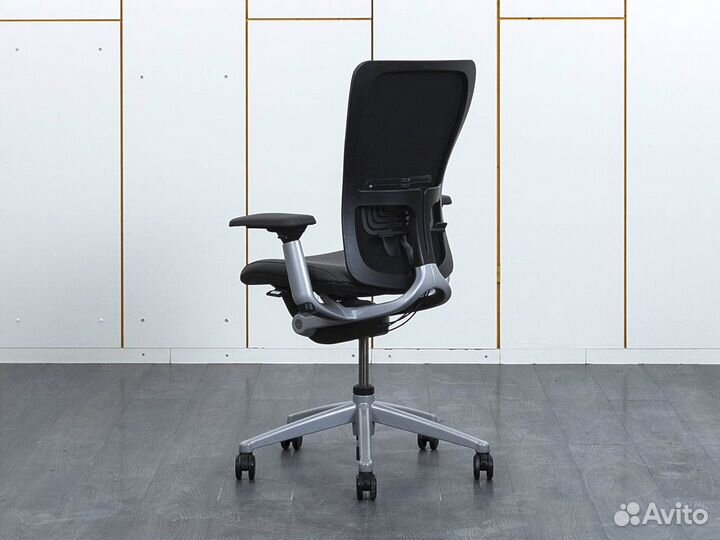 Офисное кресло руководителя Haworth Zody Haworth Z