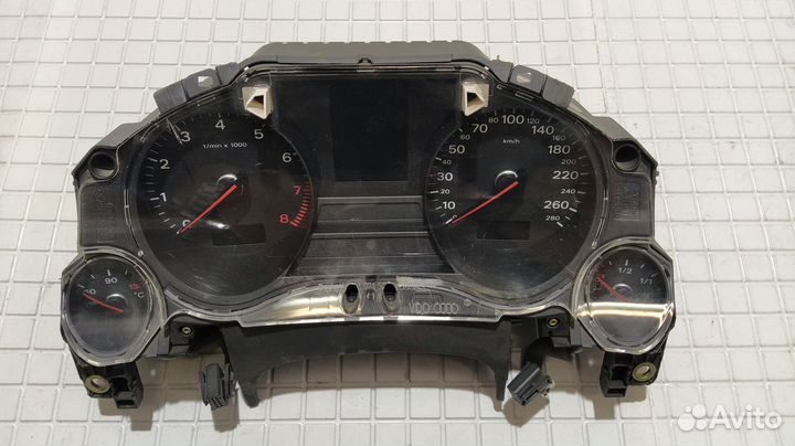 Панель приборов Audi A8 D3