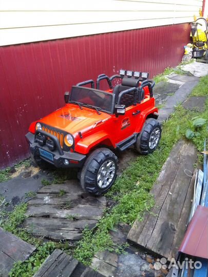 Внедорожник на пульте управления