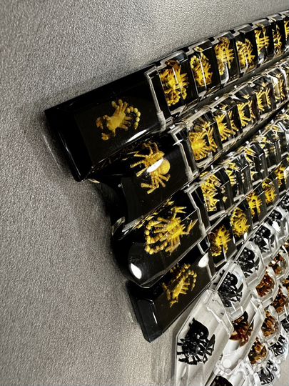 Четки перекидные ручной работы из оргстекла