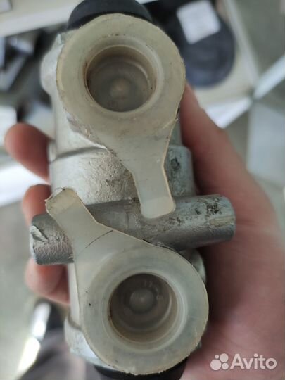 Клапан ЗИЛ, камаз, маз, краз защитный двойной