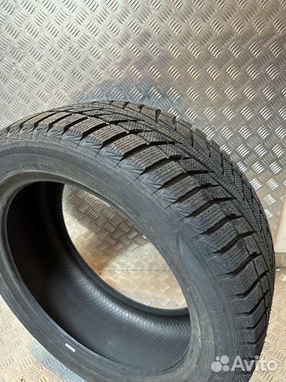 Hankook Winter I'Cept X RW10 275/45 R20 110T