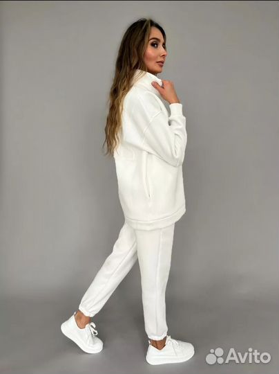 Новый Спортивный костюм белый женский теплый 48-50