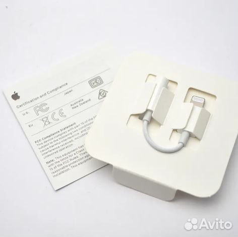 Переходник AUX Lightning - 3.5mm