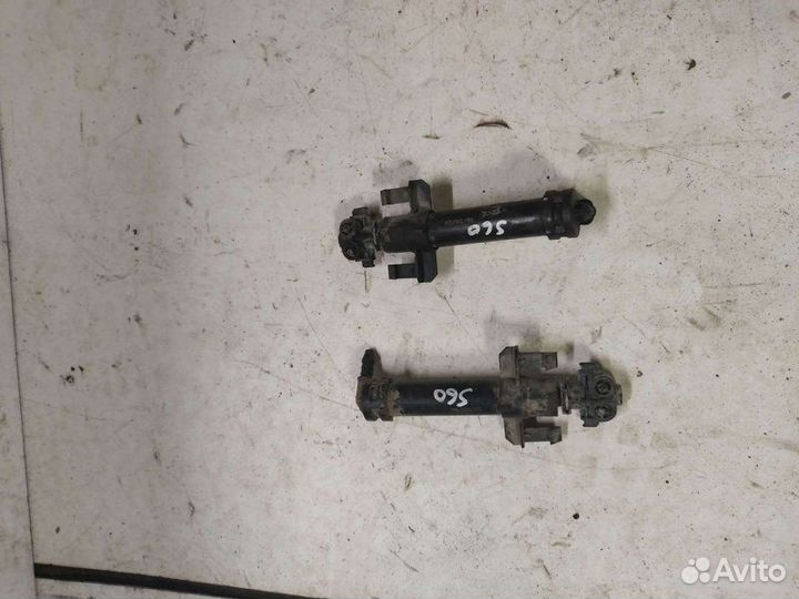 Форсунка омывателя фары Volvo S60 B5244S 2006