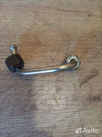 Трубка топливная Ford Kuga 1 ufda 2.0 TD