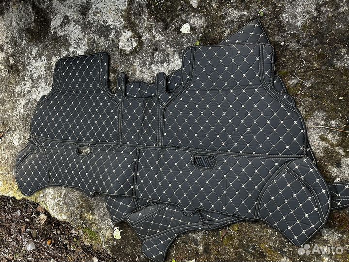 Автомобильные коврики из экокожи 3d